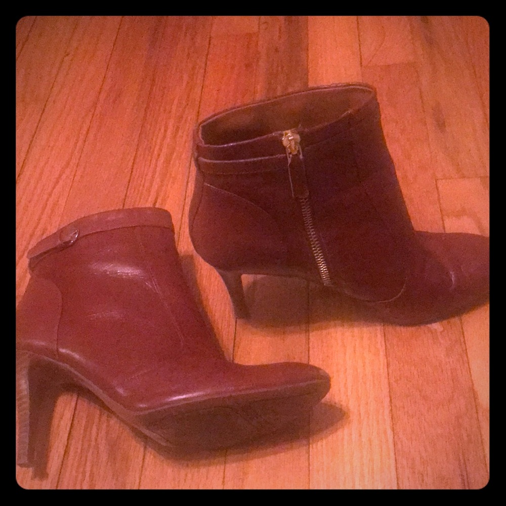 Nine West leather ankle boots.  3 1/2 heel